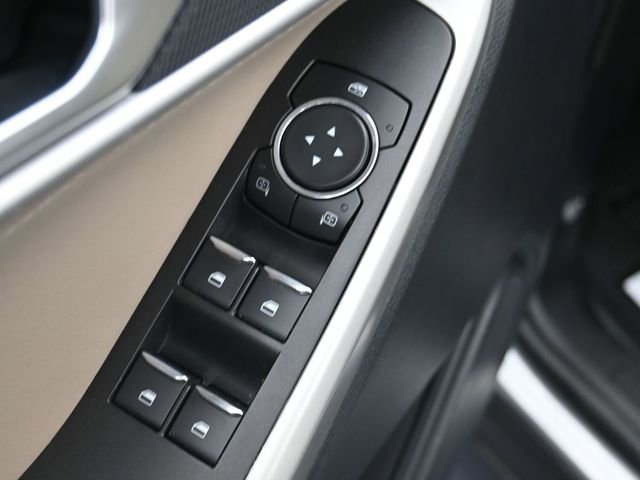 Used 2022 Ford Explorer XLT image 14