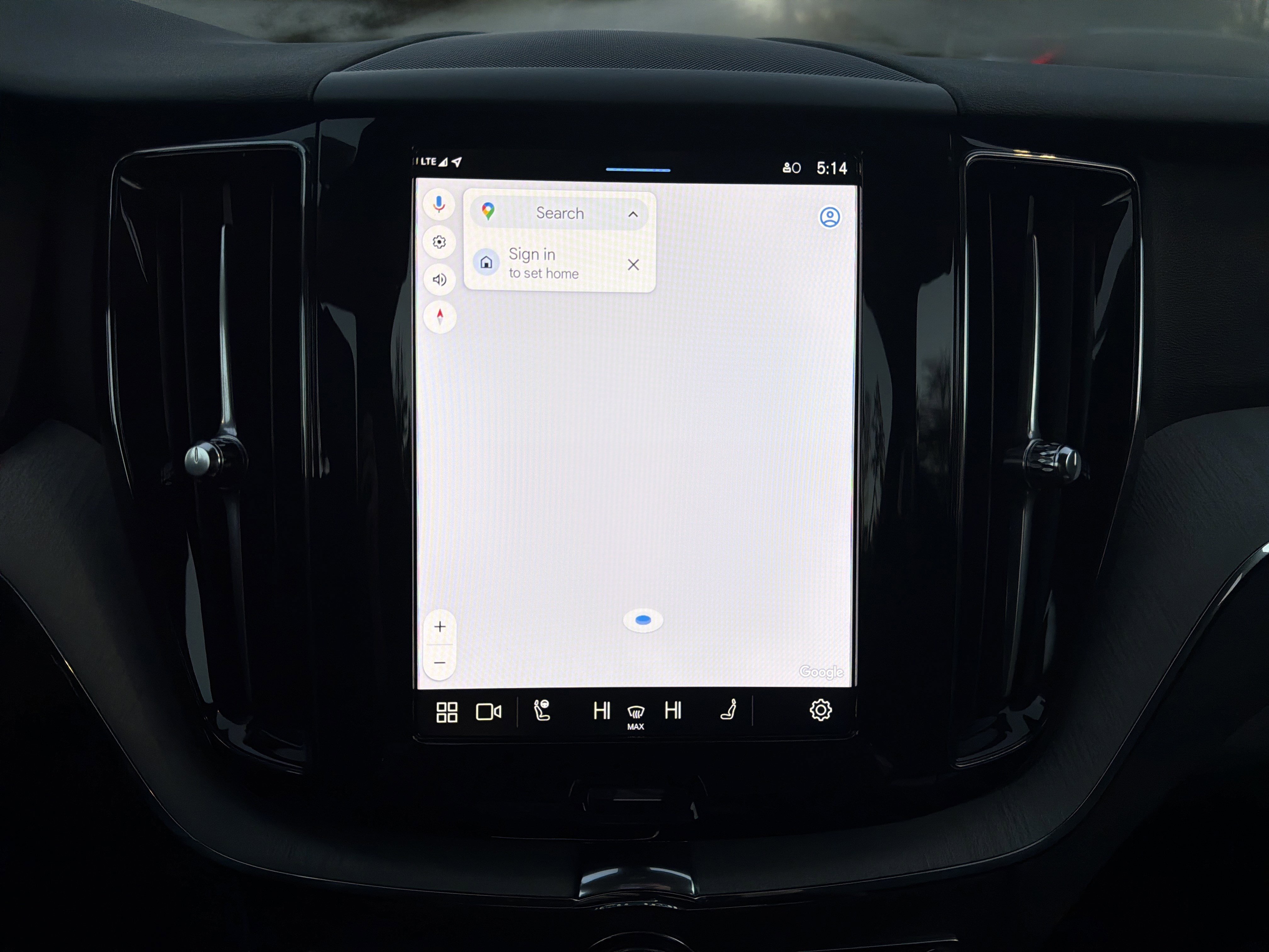 Certified 2025 Volvo XC60 B5 Plus image 24