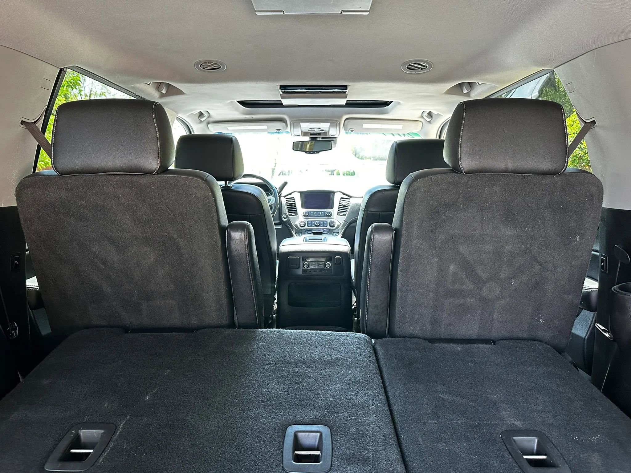 Used 2017 GMC Yukon XL SLT w/ Open Road Package RWD image 8