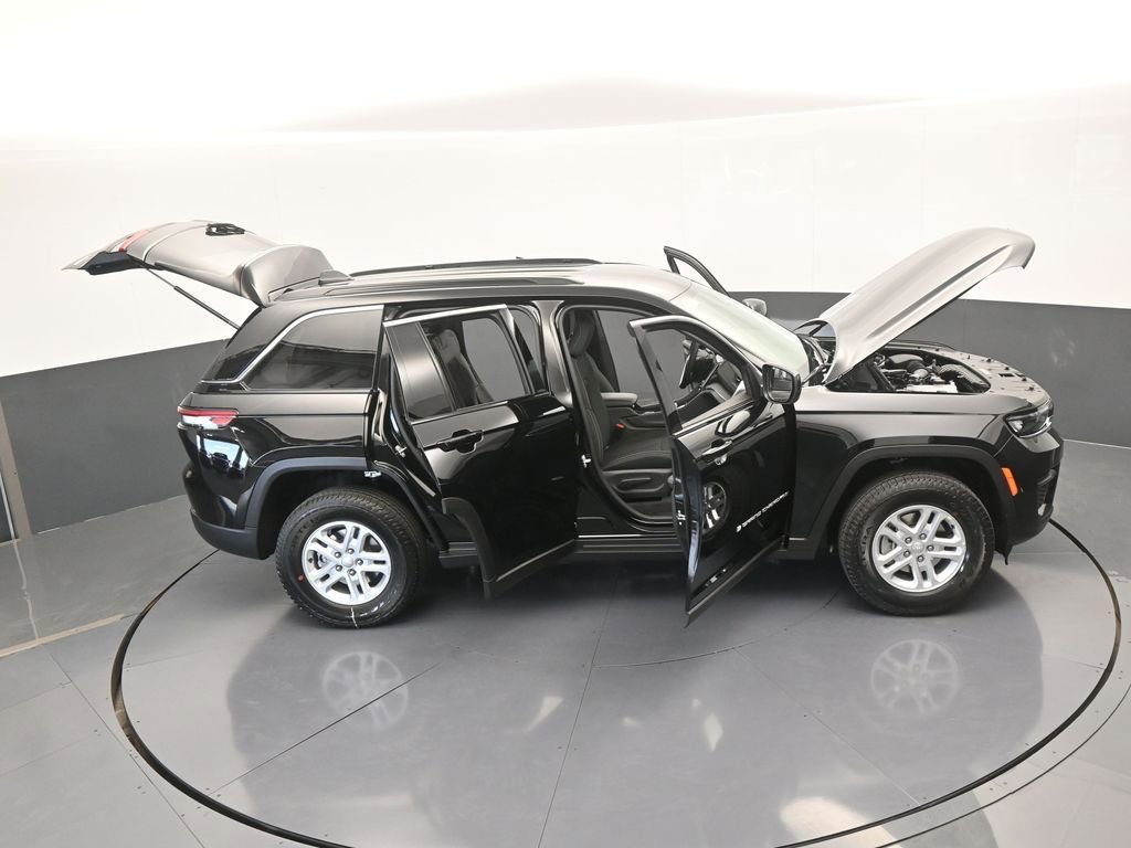 Used 2025 Jeep Grand Cherokee Laredo image 63