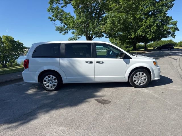 Used 2019 Dodge Grand Caravan SE w/ UConnect Hands-Free Group FWD image 8
