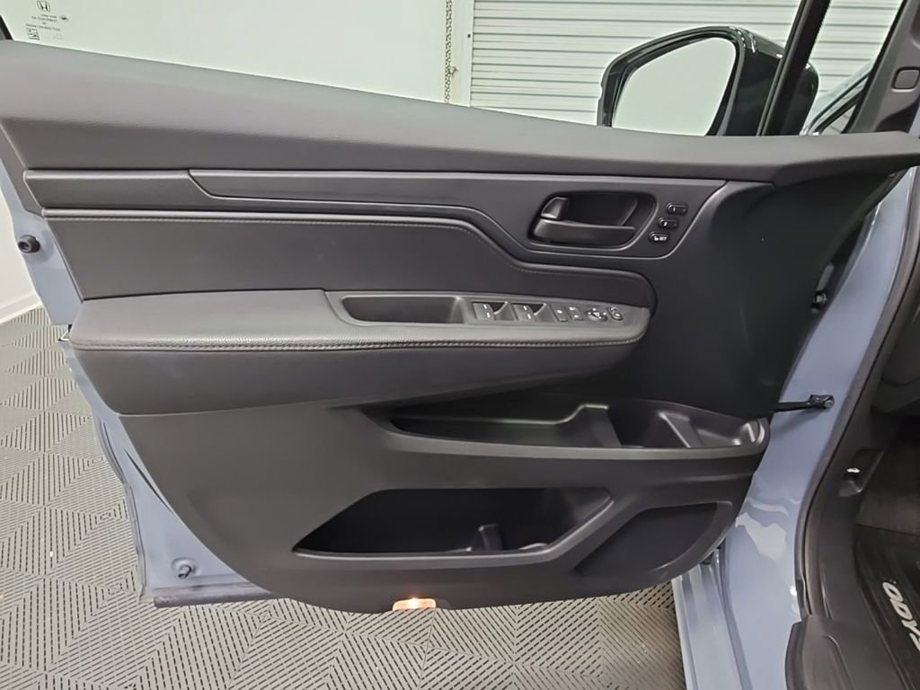 Used 2023 Honda Odyssey Sport image 28