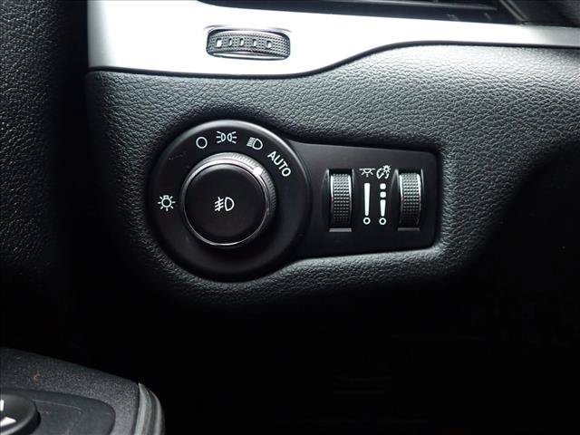 Used 2016 Jeep Cherokee Trailhawk AWD/4WD image 23