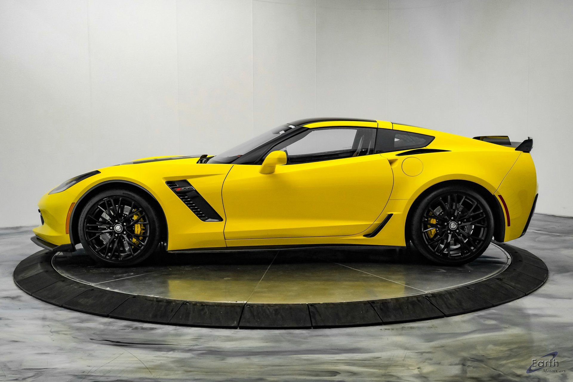 Used 2018 Chevrolet Corvette Z06 image 12