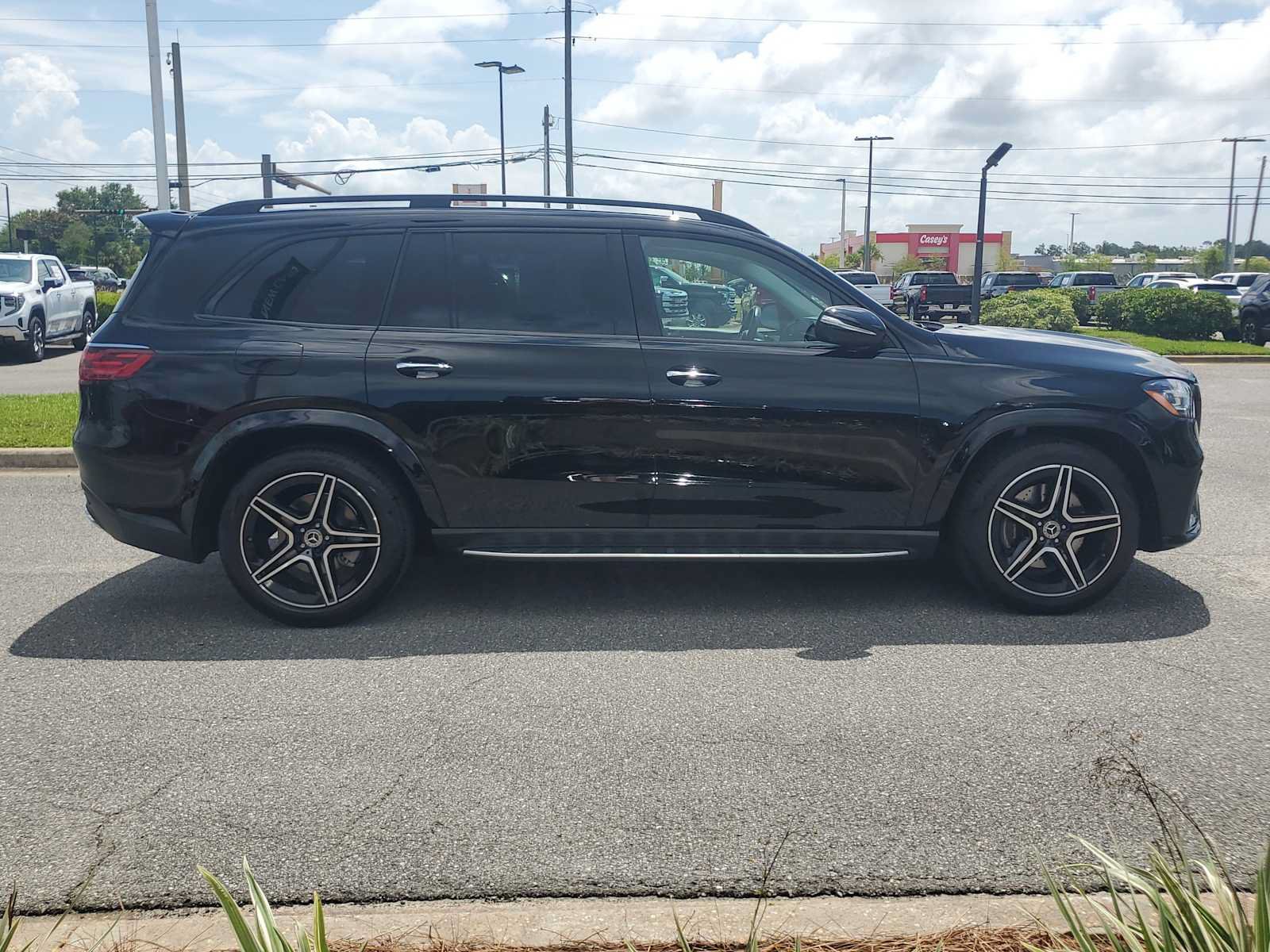 Used 2024 Mercedes-Benz GLS 450 4MATIC image 7