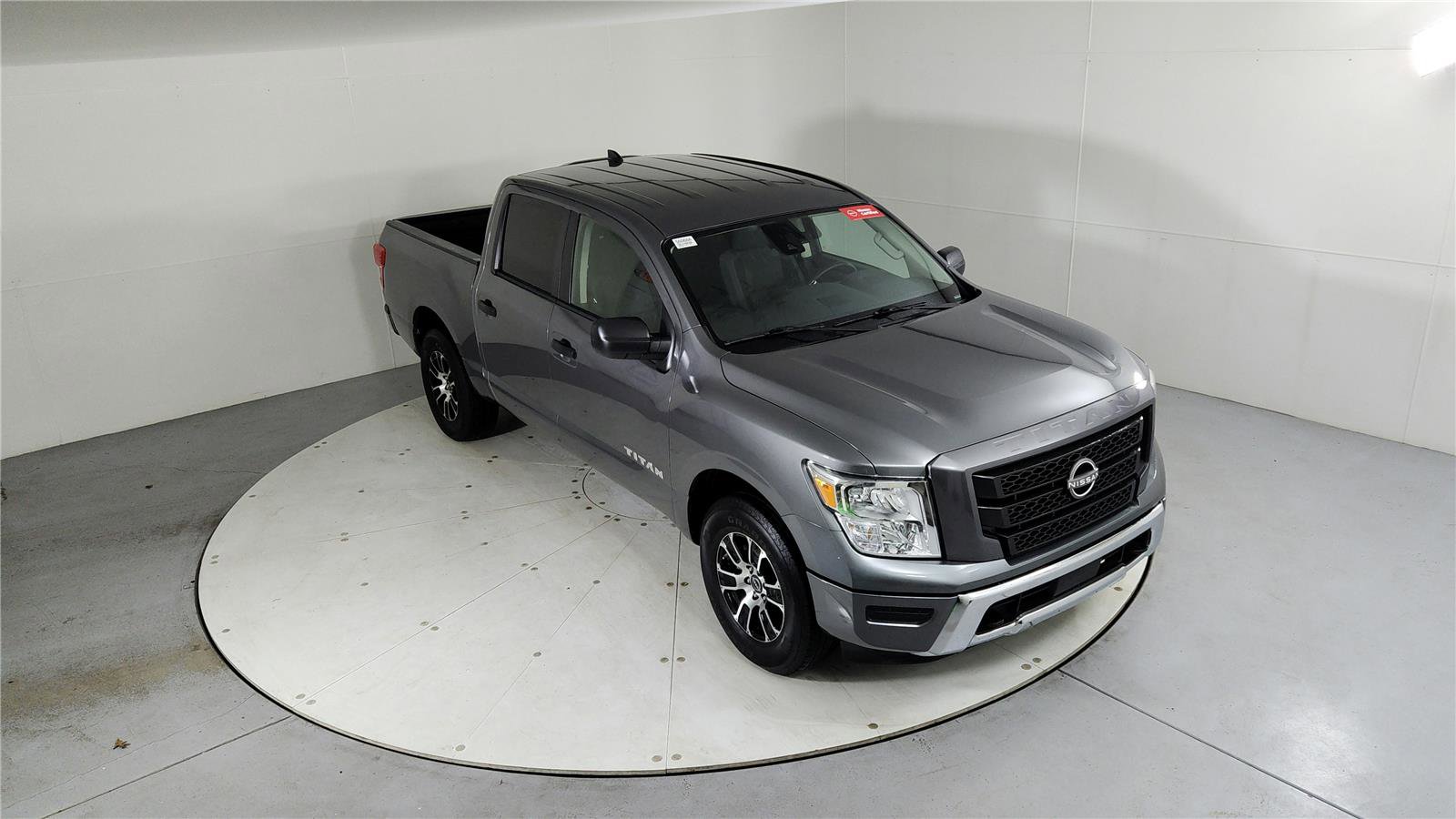 Certified 2024 Nissan Titan SV image 13