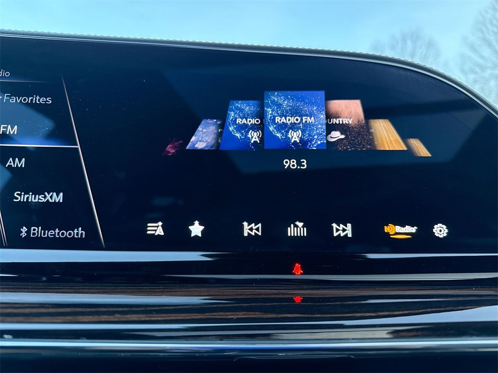 Used 2022 Cadillac Escalade ESV Premium Luxury image 12