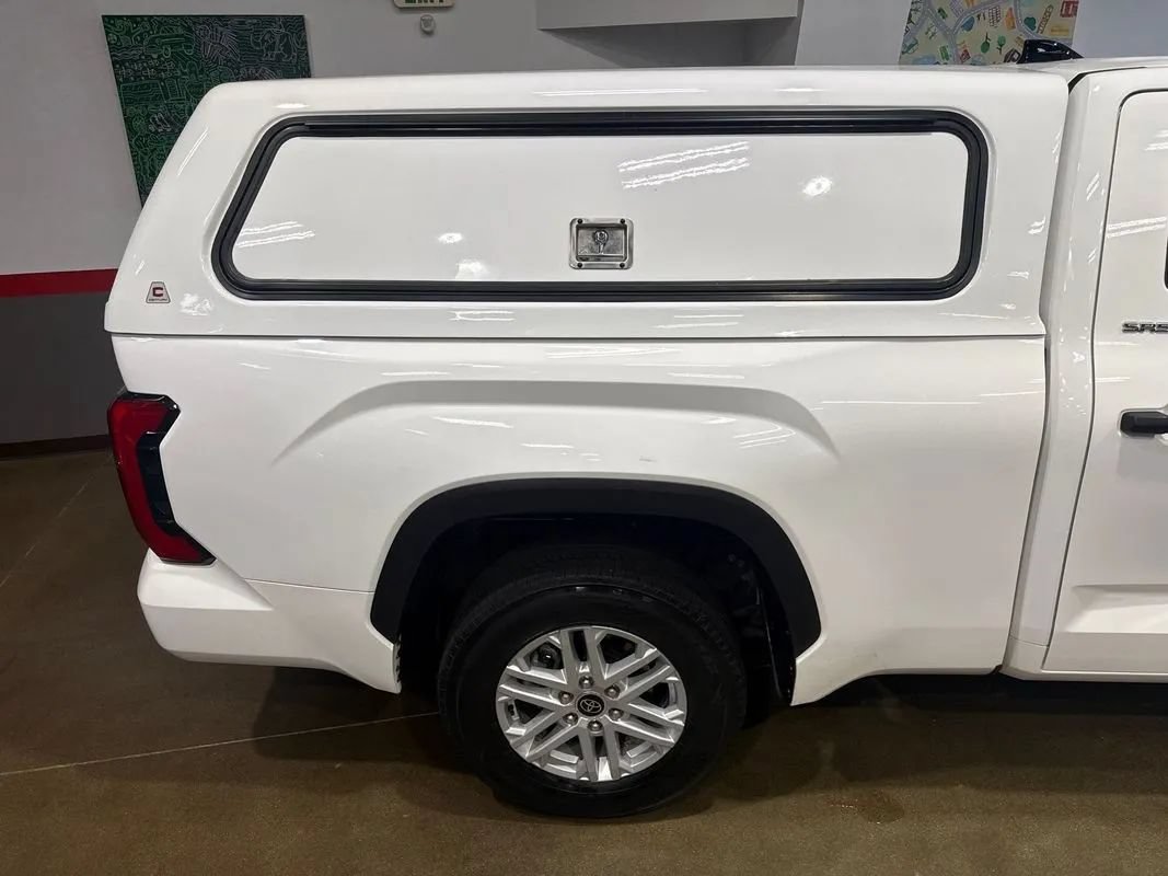 Used 2022 Toyota Tundra SR5 AWD/4WD image 5
