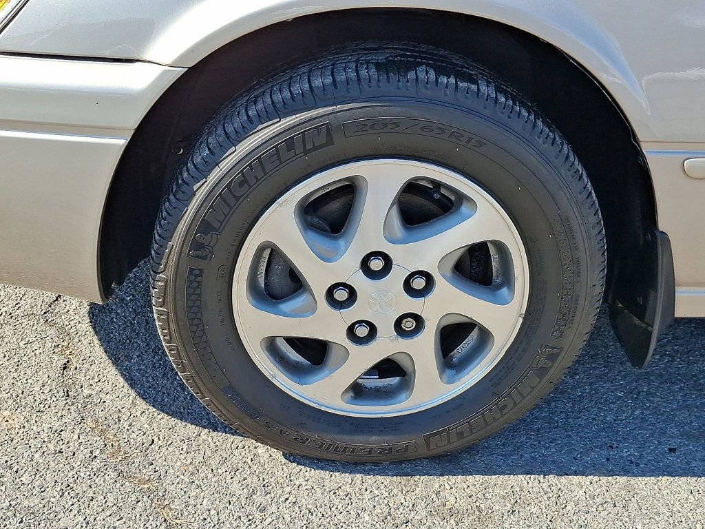 Used 1998 Toyota Camry LE FWD image 9