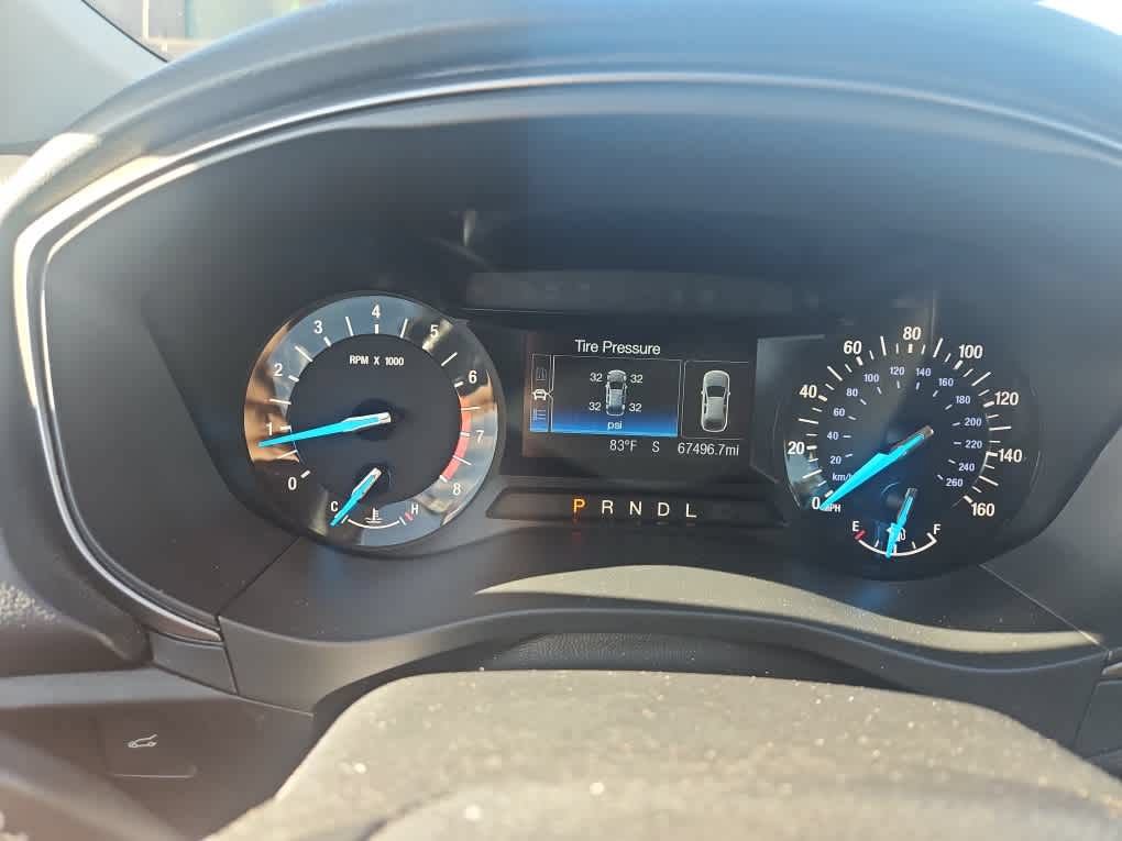 Used 2017 Ford Fusion SE FWD image 19