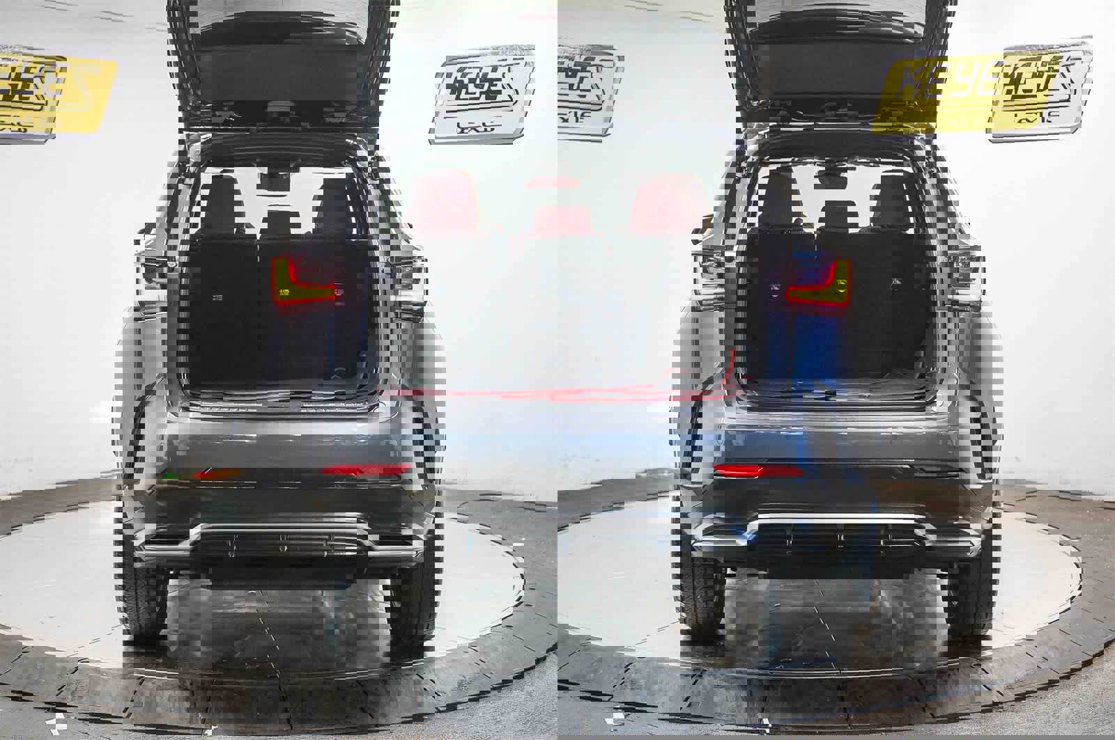 Used 2024 Lexus NX 450h+ F Sport image 27