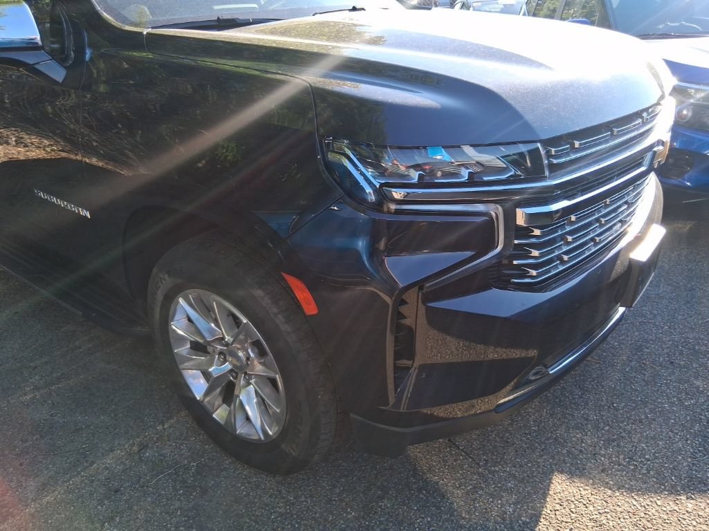 Used 2022 Chevrolet Suburban Premier AWD/4WD image 3