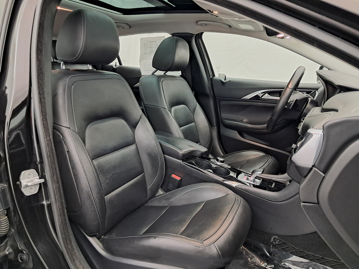 Used 2018 INFINITI QX30 AWD image 24