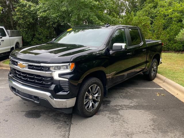 Used 2023 Chevrolet Silverado 1500 LT AWD/4WD image 3