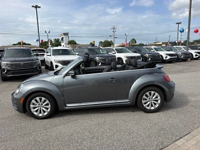 Used 2018 Volkswagen Beetle 2.0T S FWD image 14