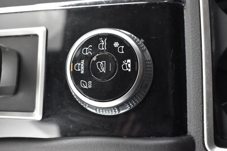 Used 2024 Mitsubishi Outlander Ralliart AWD/4WD image 34