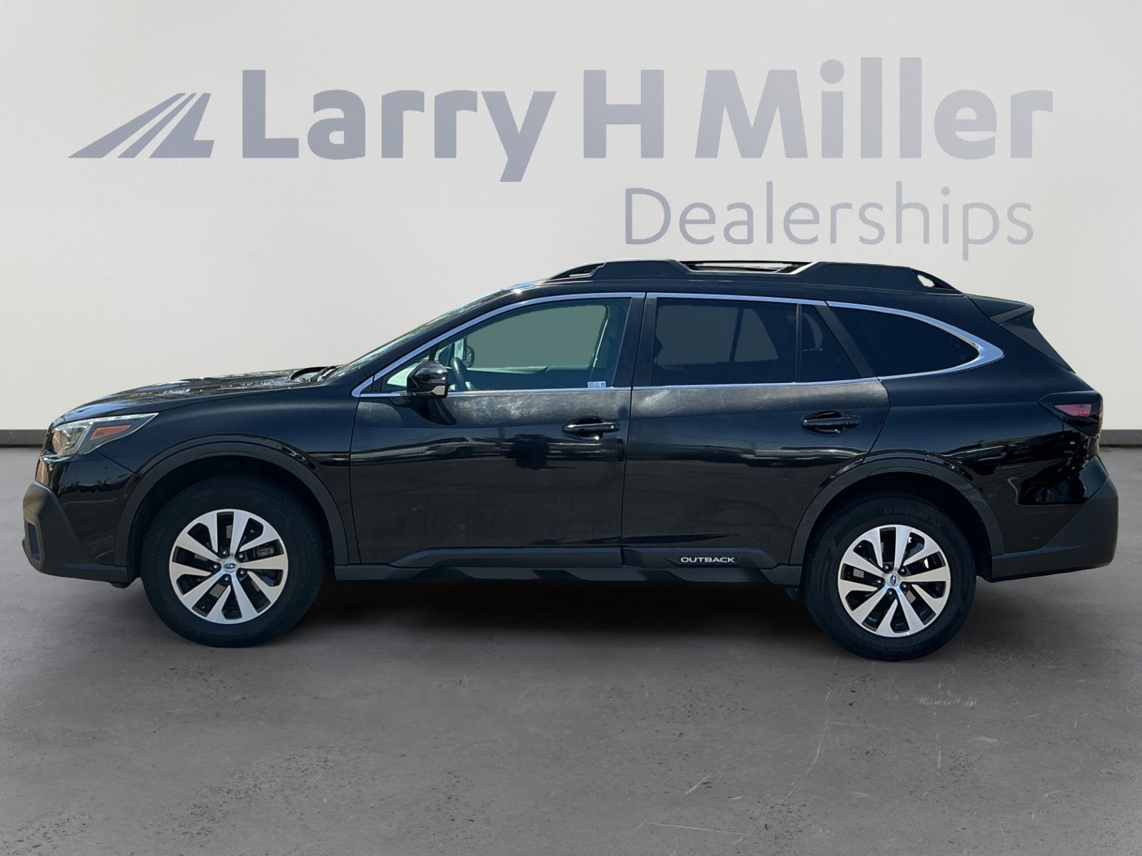 Used 2020 Subaru Outback Premium AWD/4WD image 2