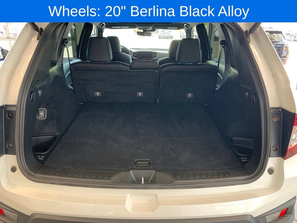 Used 2024 Honda Passport Black Edition image 15