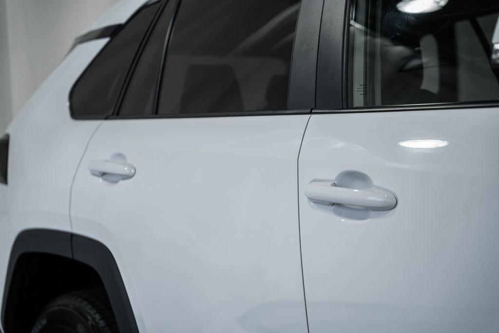 Used 2025 Toyota RAV4 XLE image 13