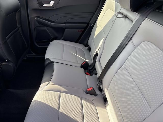 New 2026 Ford Escape SE FWD image 18