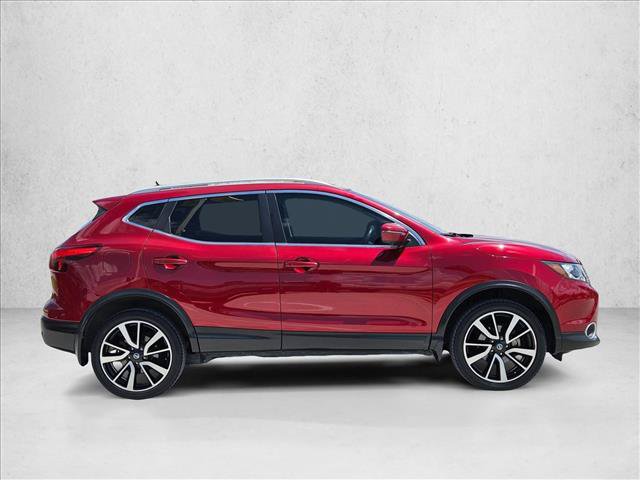 Used 2019 Nissan Rogue Sport SL w/ Premium Package FWD image 4
