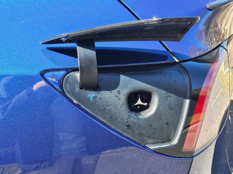 Used 2023 Tesla Model Y RWD image 32