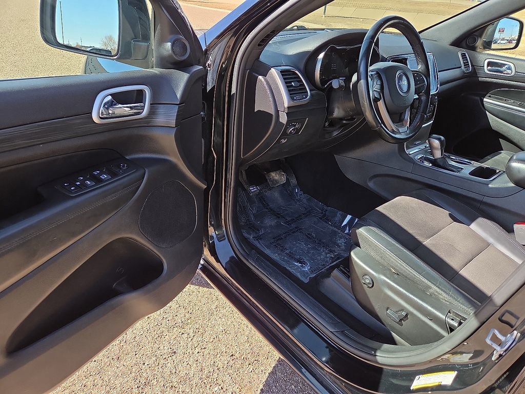 Used 2020 Jeep Grand Cherokee Altitude image 18