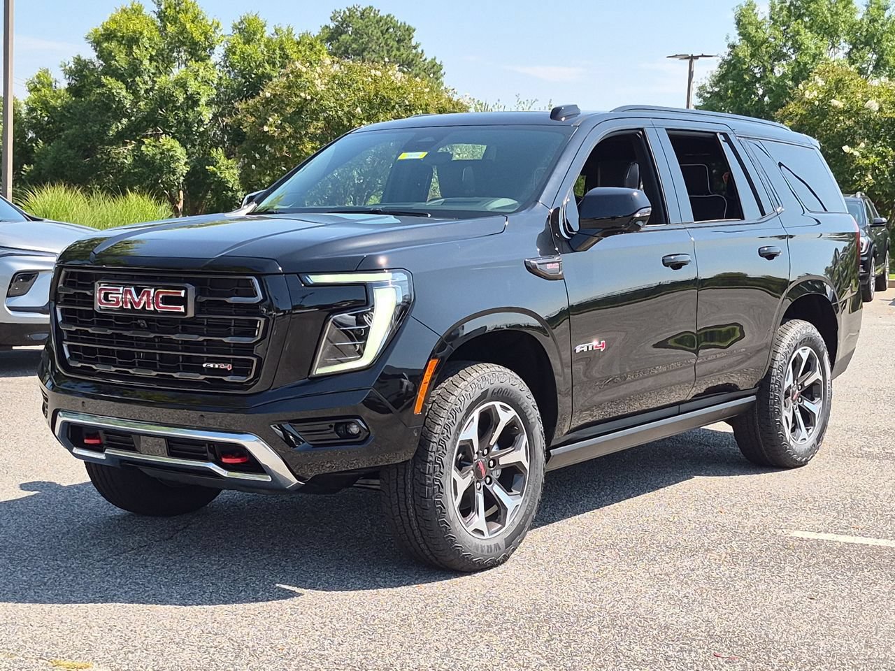 New 2026 GMC Yukon AT4 Ultimate AWD/4WD image 4