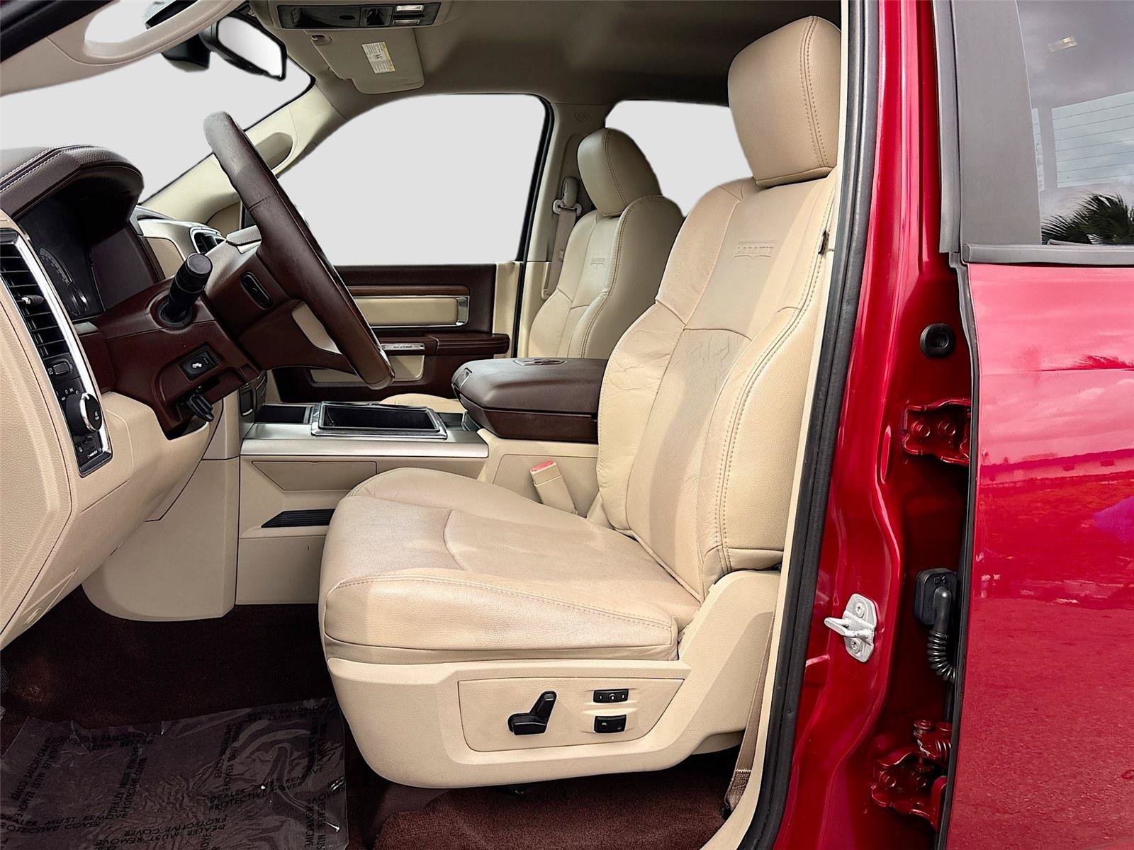 Used 2015 RAM 1500 Laramie w/ Convenience Group RWD image 20