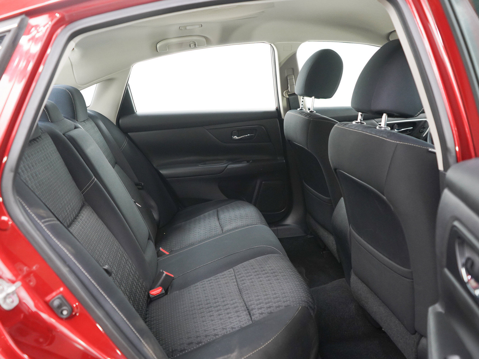 Used 2016 Nissan Altima 2.5 S w/ Power Driver Seat Package FWD image 12