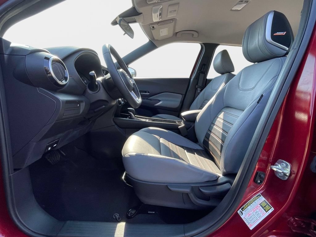 Used 2023 Nissan Kicks SR w/ SR Premium Package FWD image 15