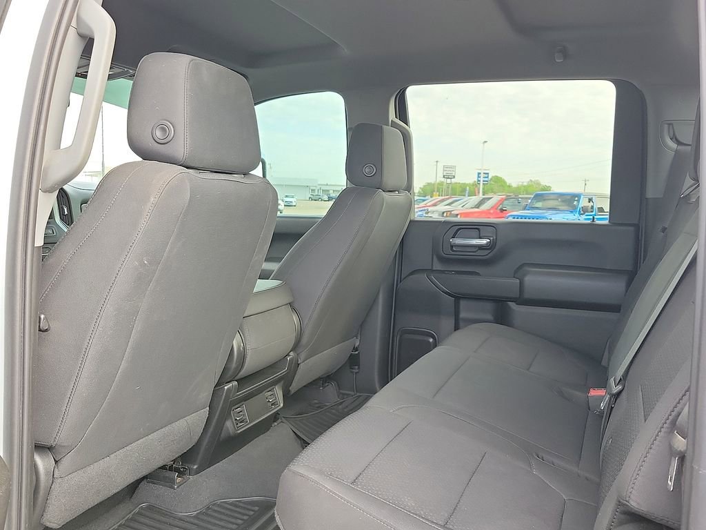 Used 2023 Chevrolet Silverado 2500 Custom w/ Gooseneck/5TH Wheel Package AWD/4WD image 9