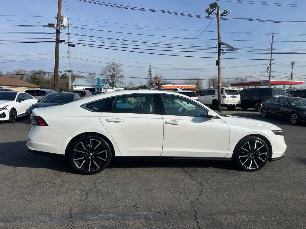 Used 2024 Honda Accord Touring image 7