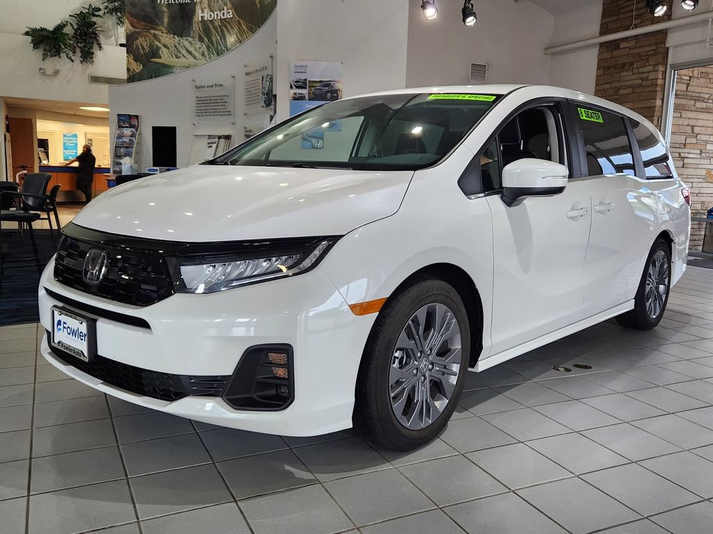 New 2026 Honda Odyssey Touring image 4