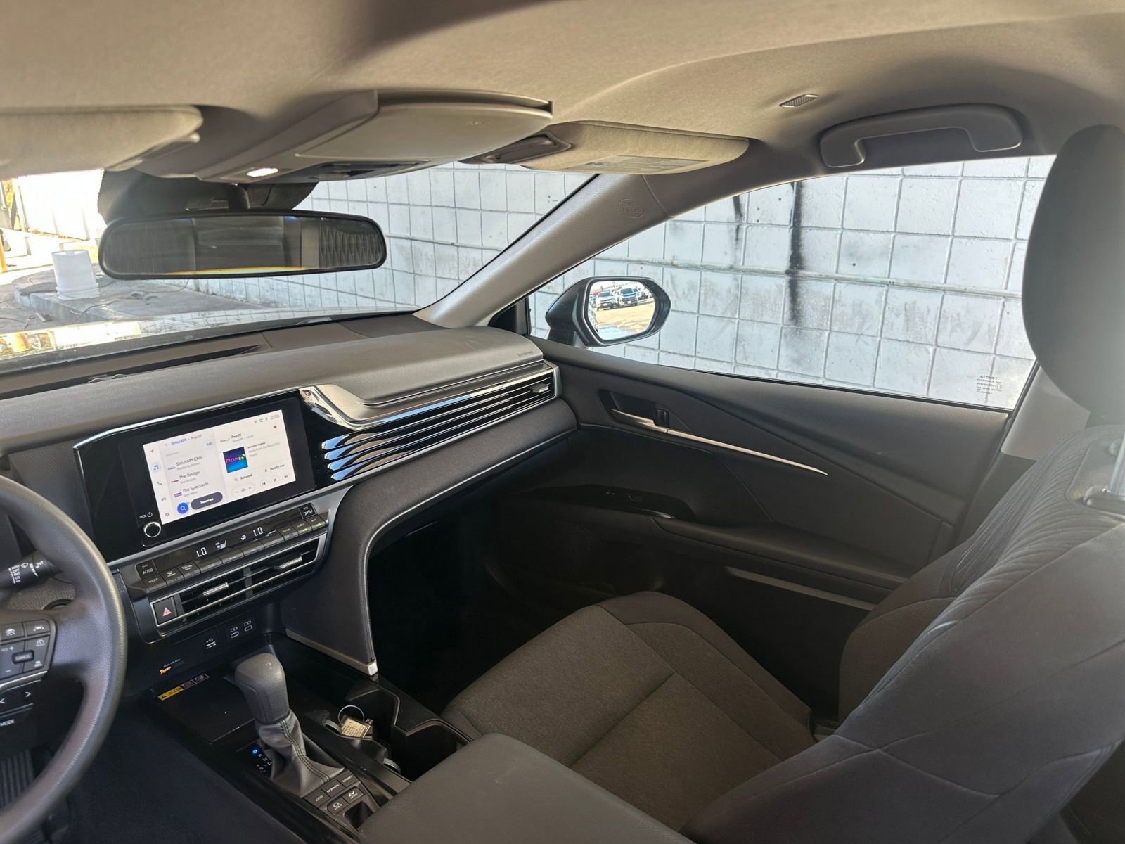 Used 2025 Toyota Camry LE image 34