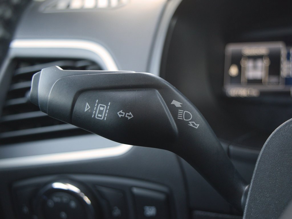 Used 2023 Ford Edge SEL image 17