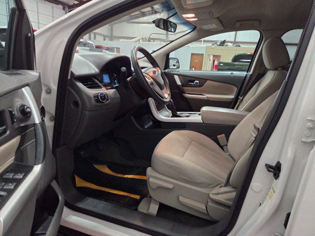 Used 2013 Ford Edge SE FWD image 6
