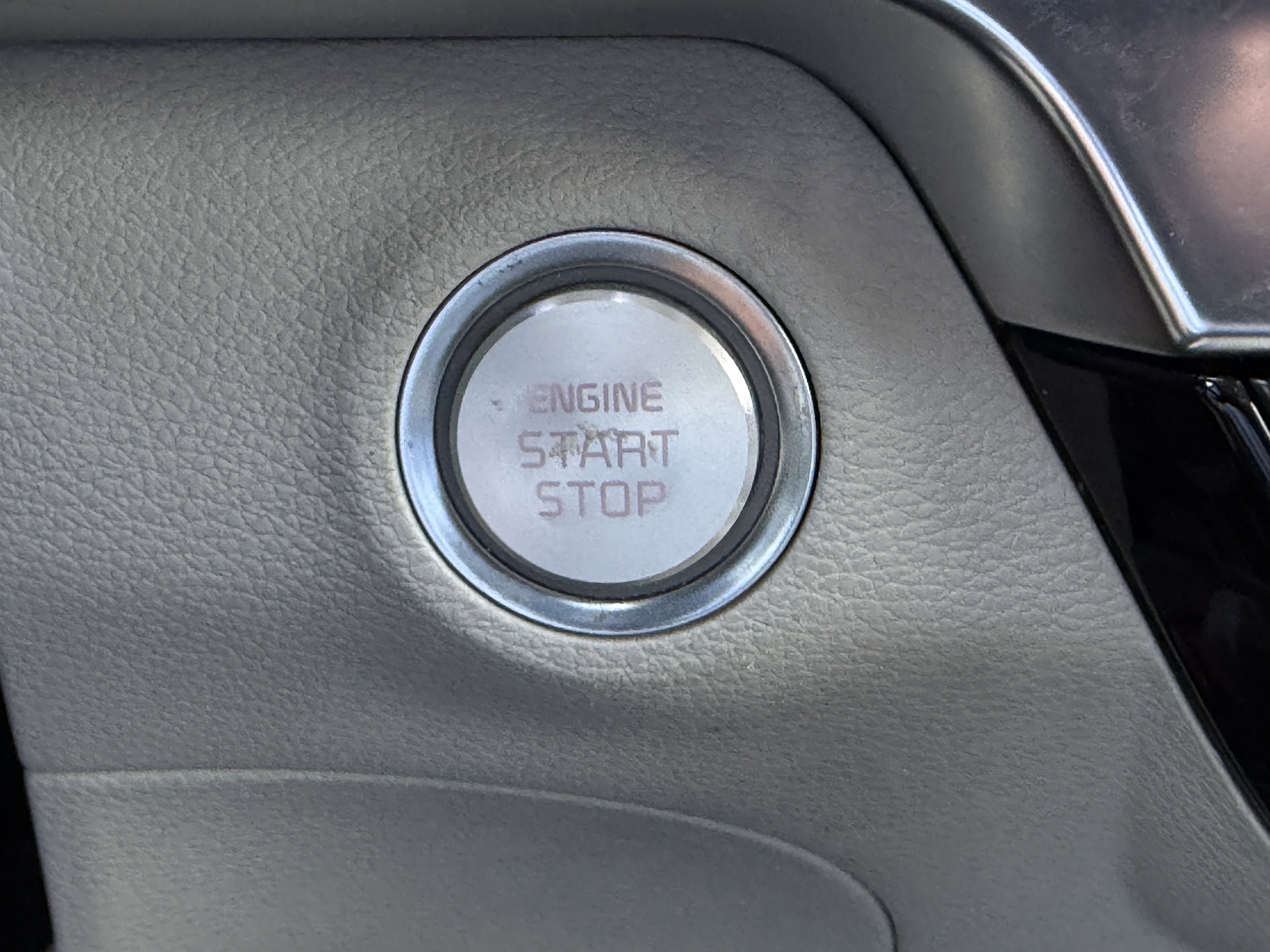 Used 2022 Kia Telluride S image 26