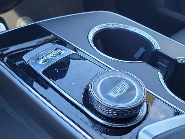 Used 2024 Cadillac Lyriq Luxury AWD/4WD image 38
