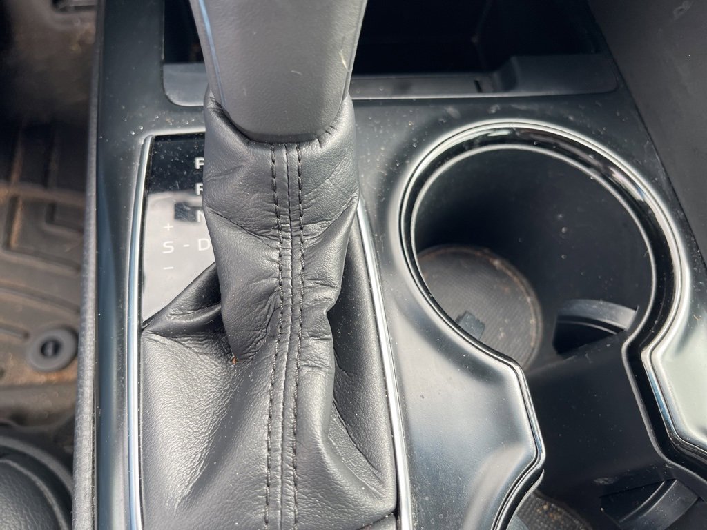 Used 2018 Toyota Camry SE image 12