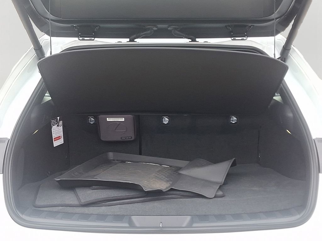Used 2026 Lexus UX 300h AWD w/ Accessory Package (Z1) image 28