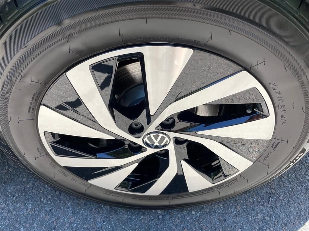 Used 2025 Volkswagen Tiguan S FWD image 13
