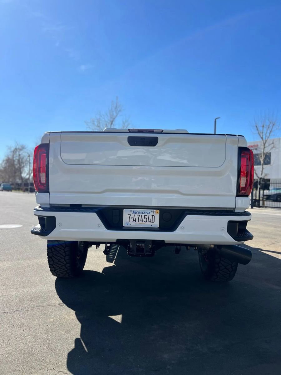 Used 2021 GMC Sierra 3500 AT4 w/ AT4 Premium Plus Package image 3