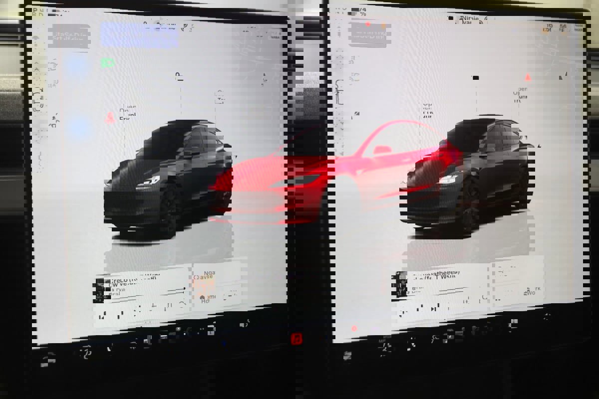 Used 2024 Tesla Model 3 Standard Range image 33