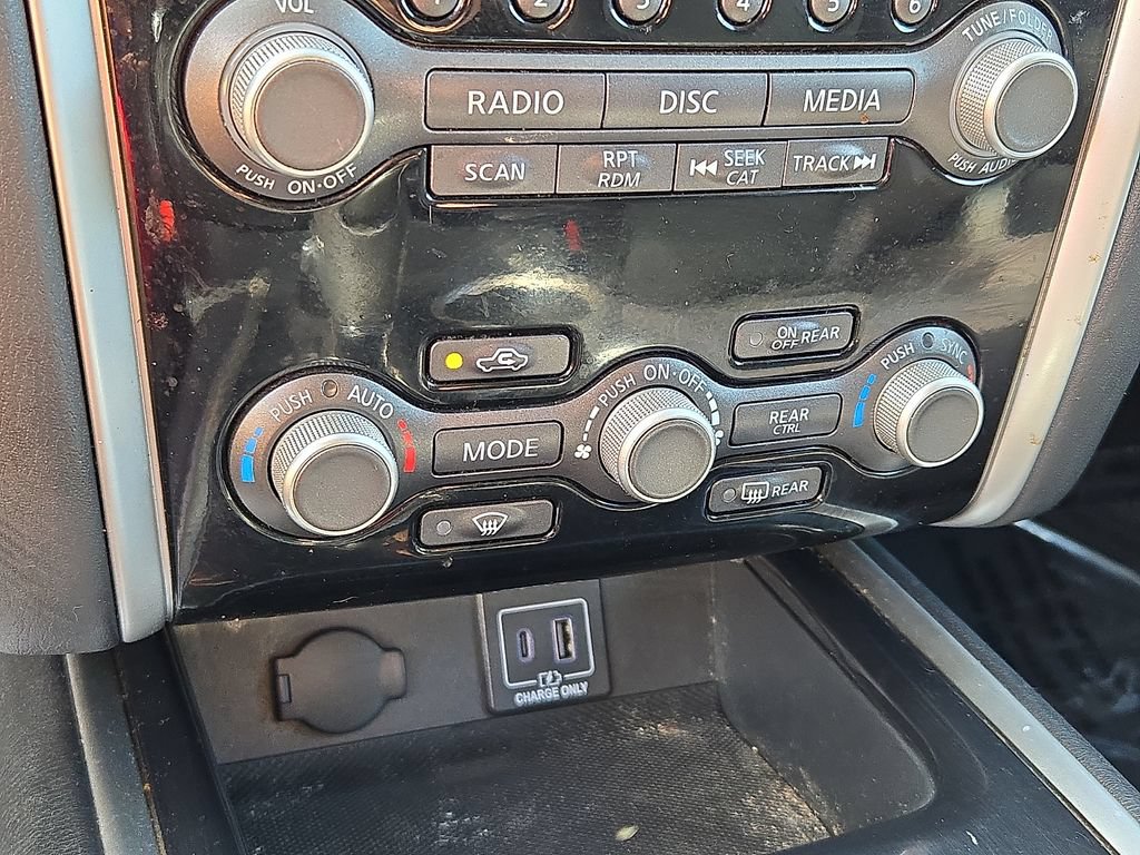 Used 2020 Nissan Pathfinder SV AWD/4WD image 13