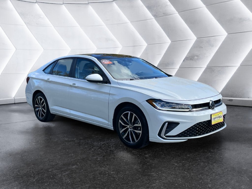 Certified 2026 Volkswagen Jetta SE FWD image 8
