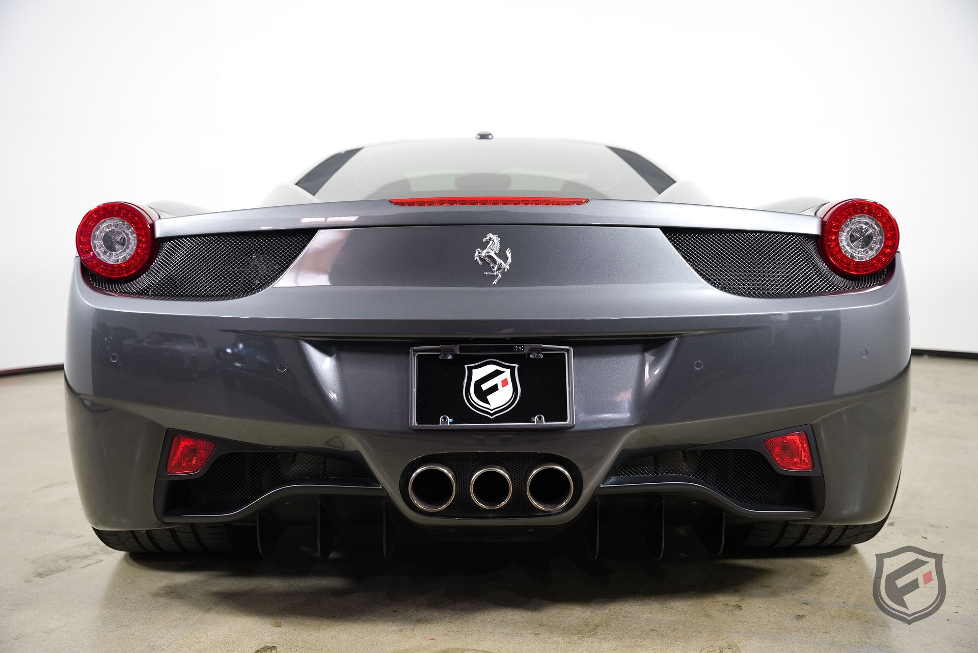 Used 2010 Ferrari 458 Italia Coupe RWD image 8