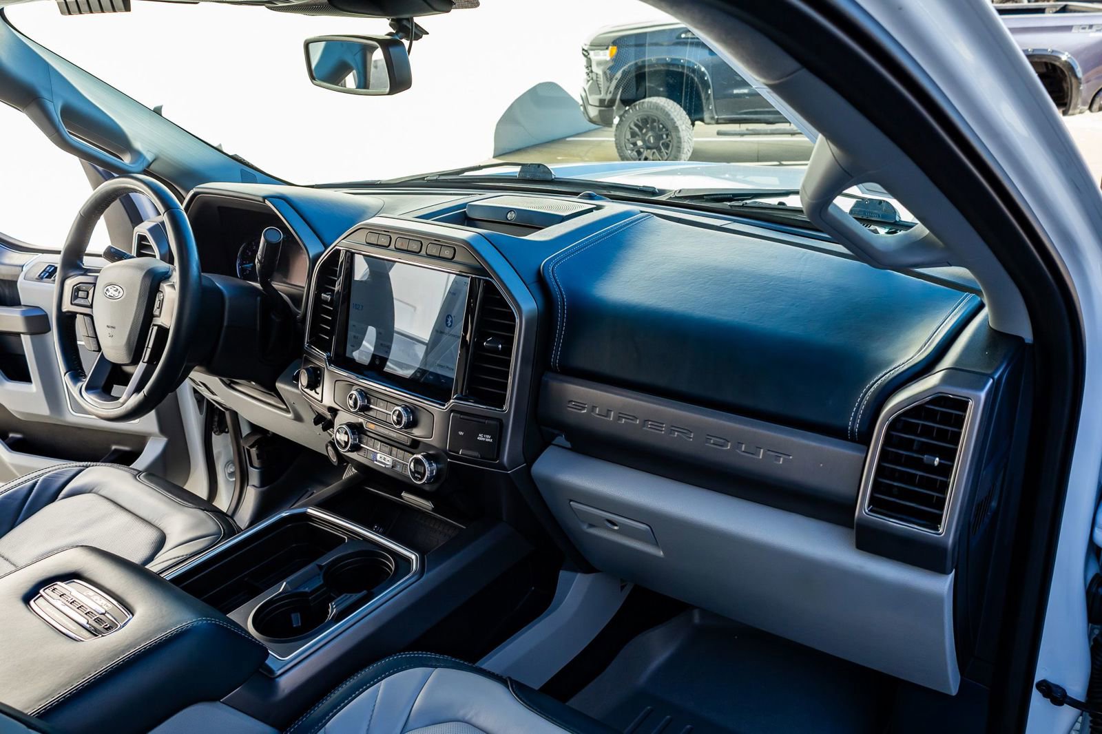 Used 2022 Ford F450 Limited w/ FX4 Off-Road Package image 16