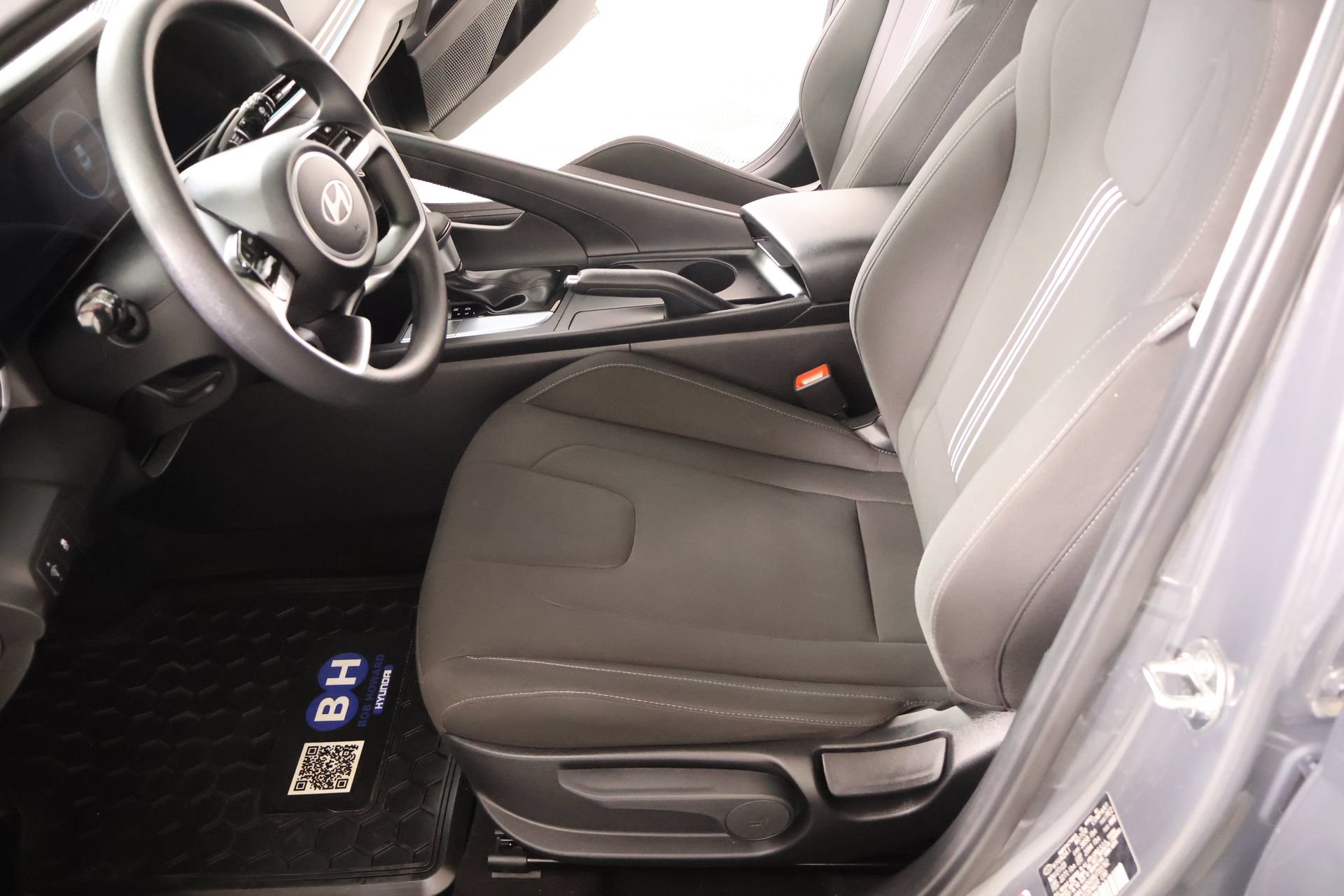 Certified 2024 Hyundai Elantra SEL FWD image 11