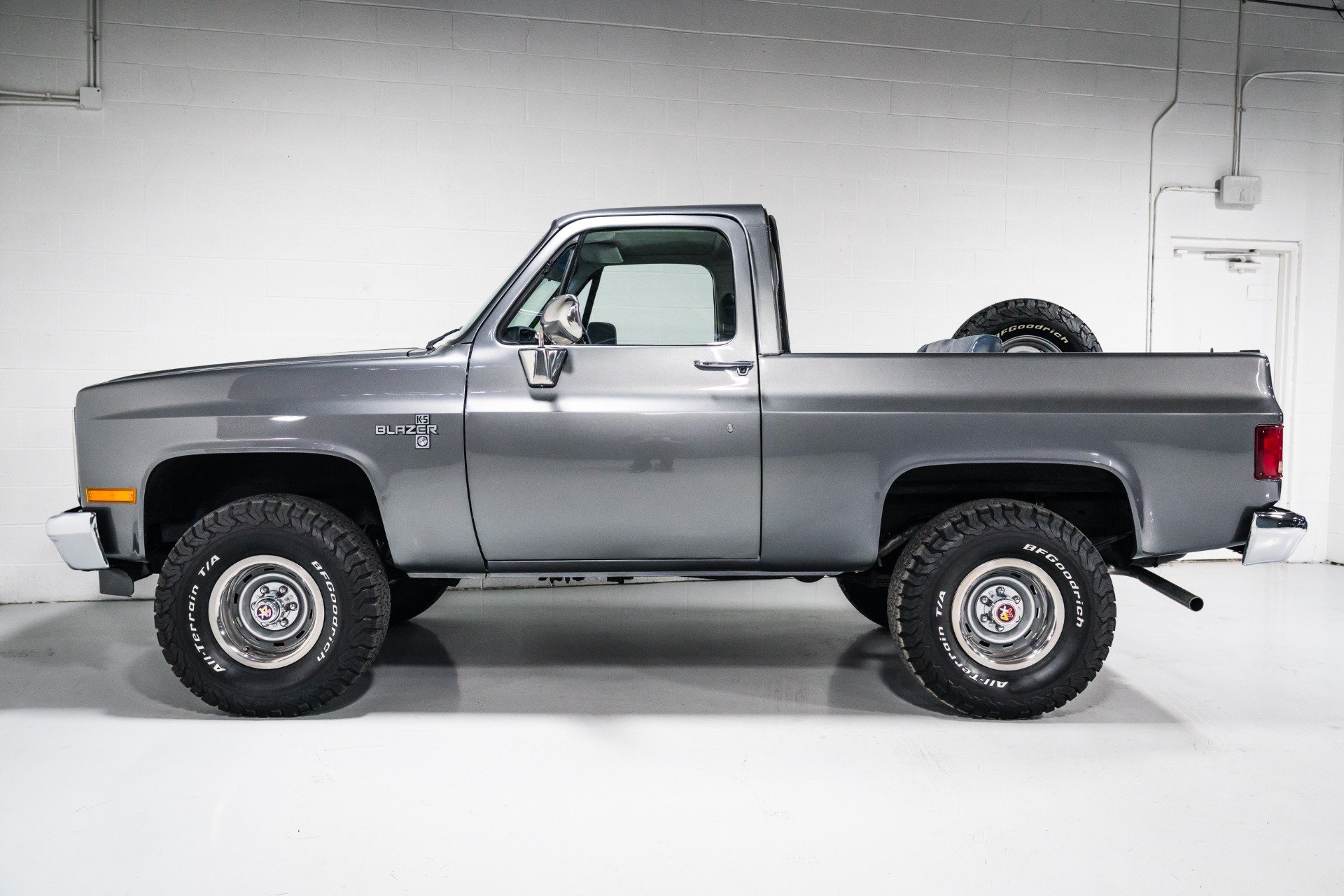 Used 1987 Chevrolet Blazer 4WD image 6